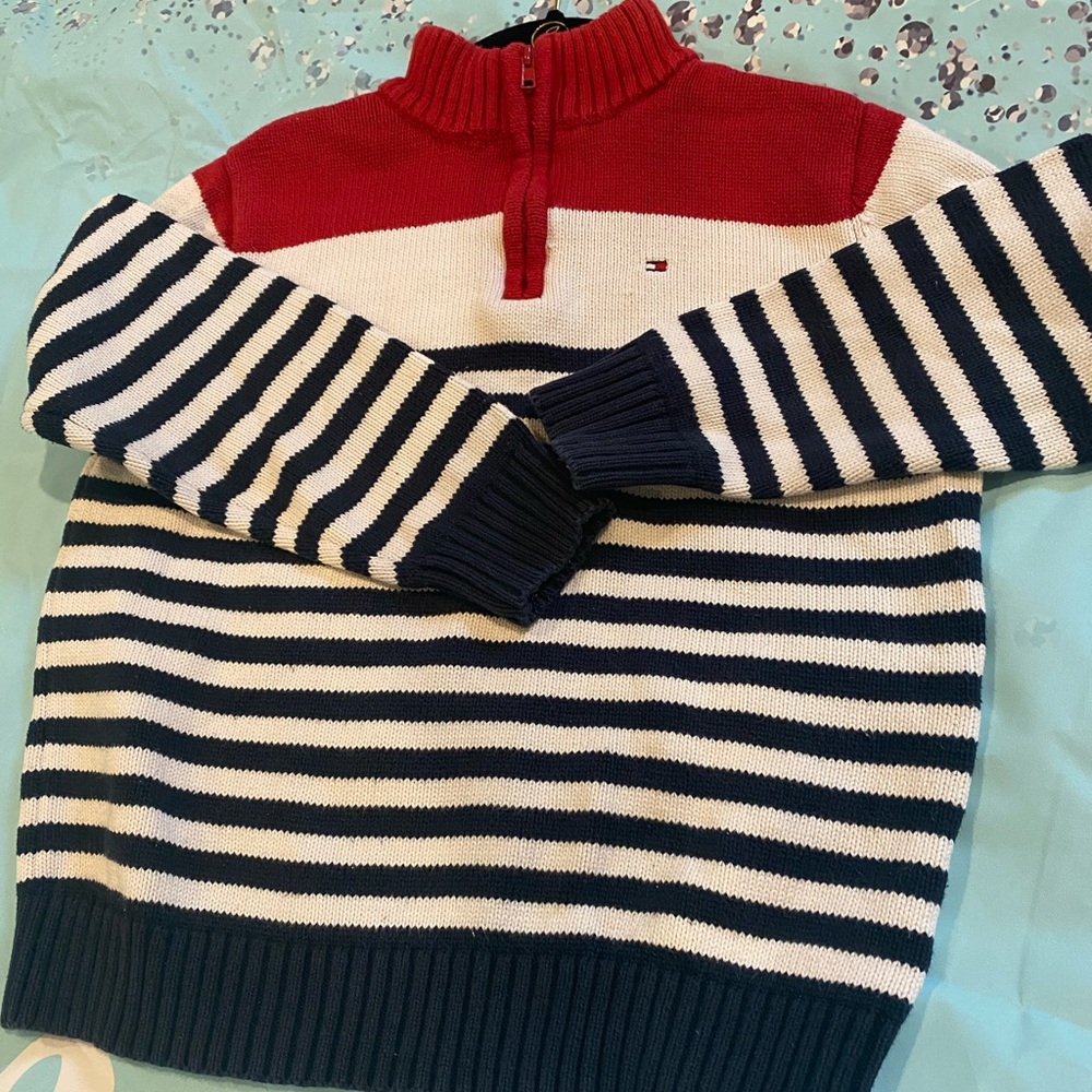 Tommy Hilfiger boy sweater size 6